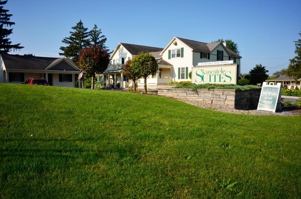 Skaneateles Suites Екстериор снимка