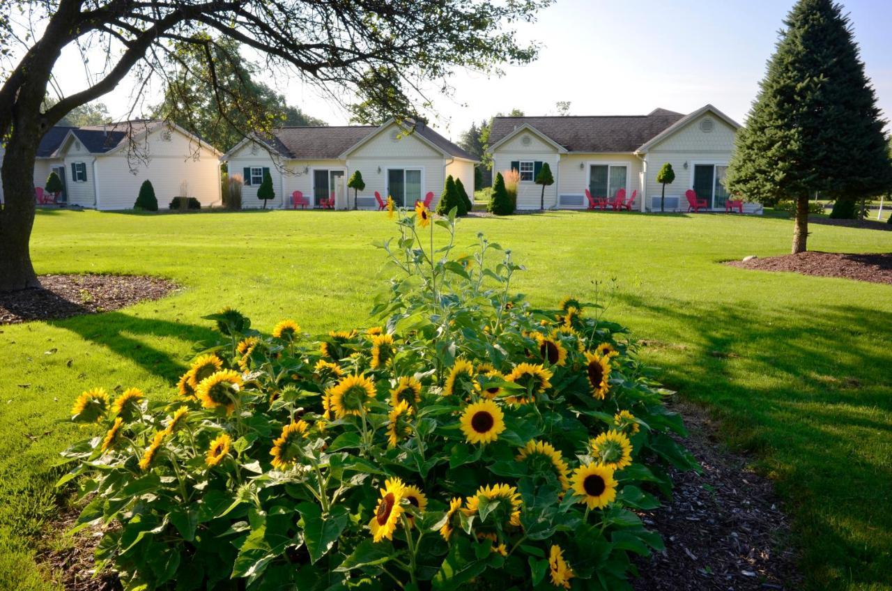 Skaneateles Suites Екстериор снимка