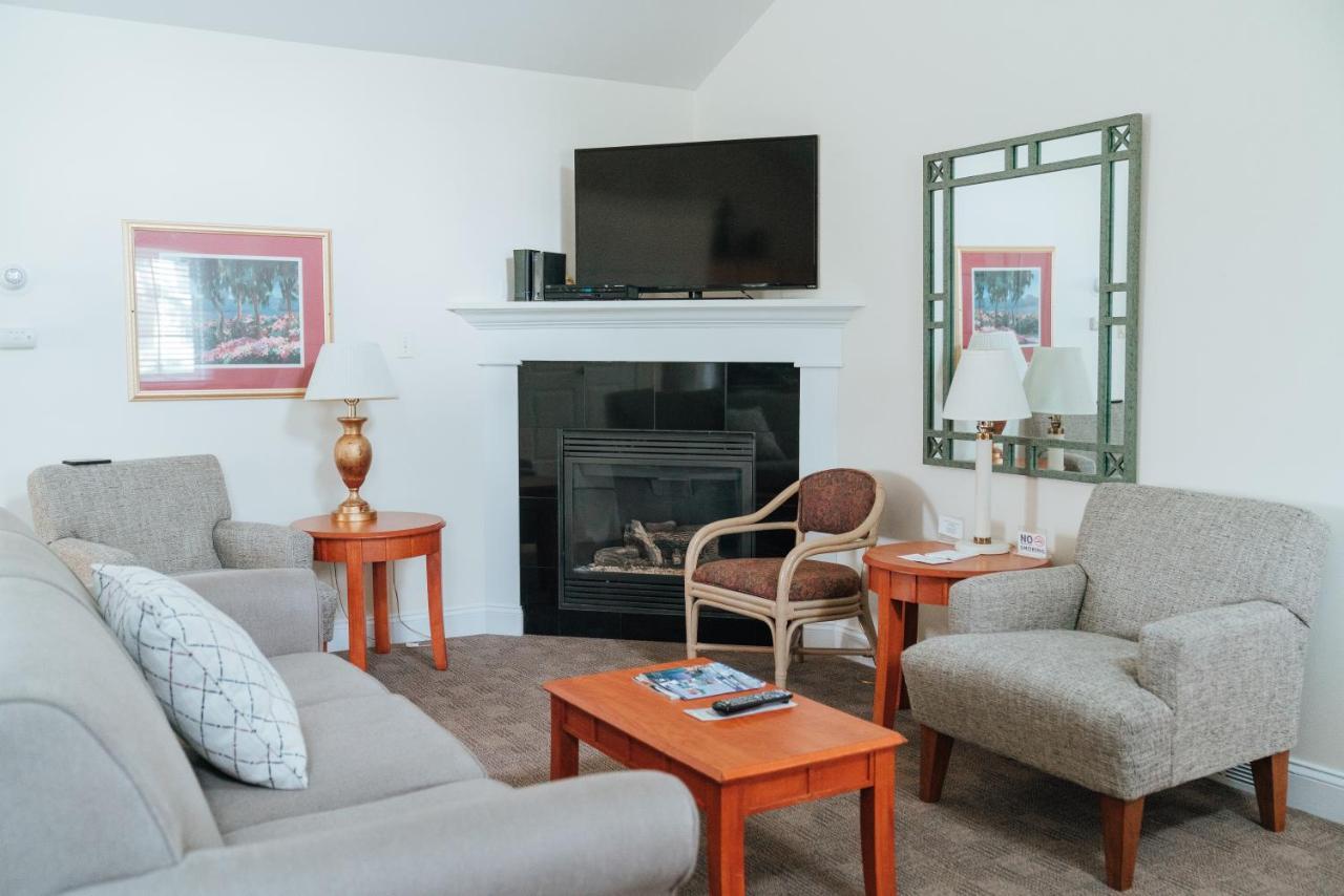 Skaneateles Suites Екстериор снимка