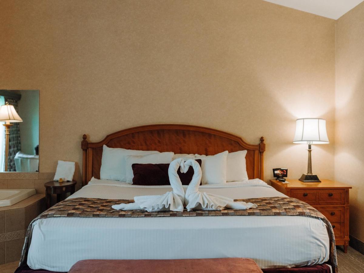 Skaneateles Suites Екстериор снимка