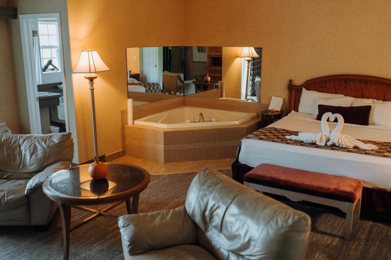 Skaneateles Suites Екстериор снимка
