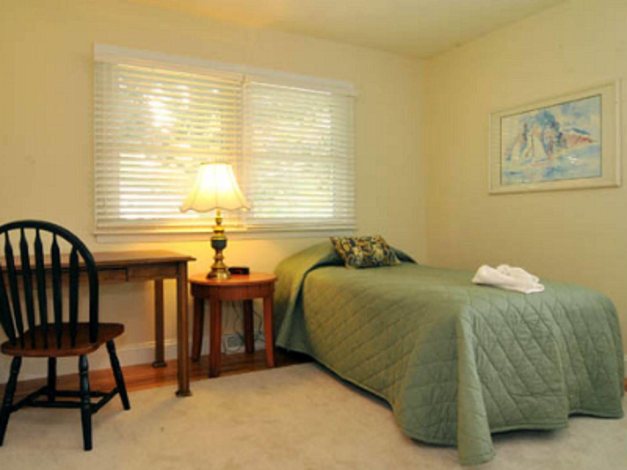 Skaneateles Suites Екстериор снимка